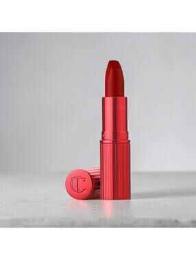 Charlotte Tilbury - Long Lasting Lipstick - Hollywood Vixen